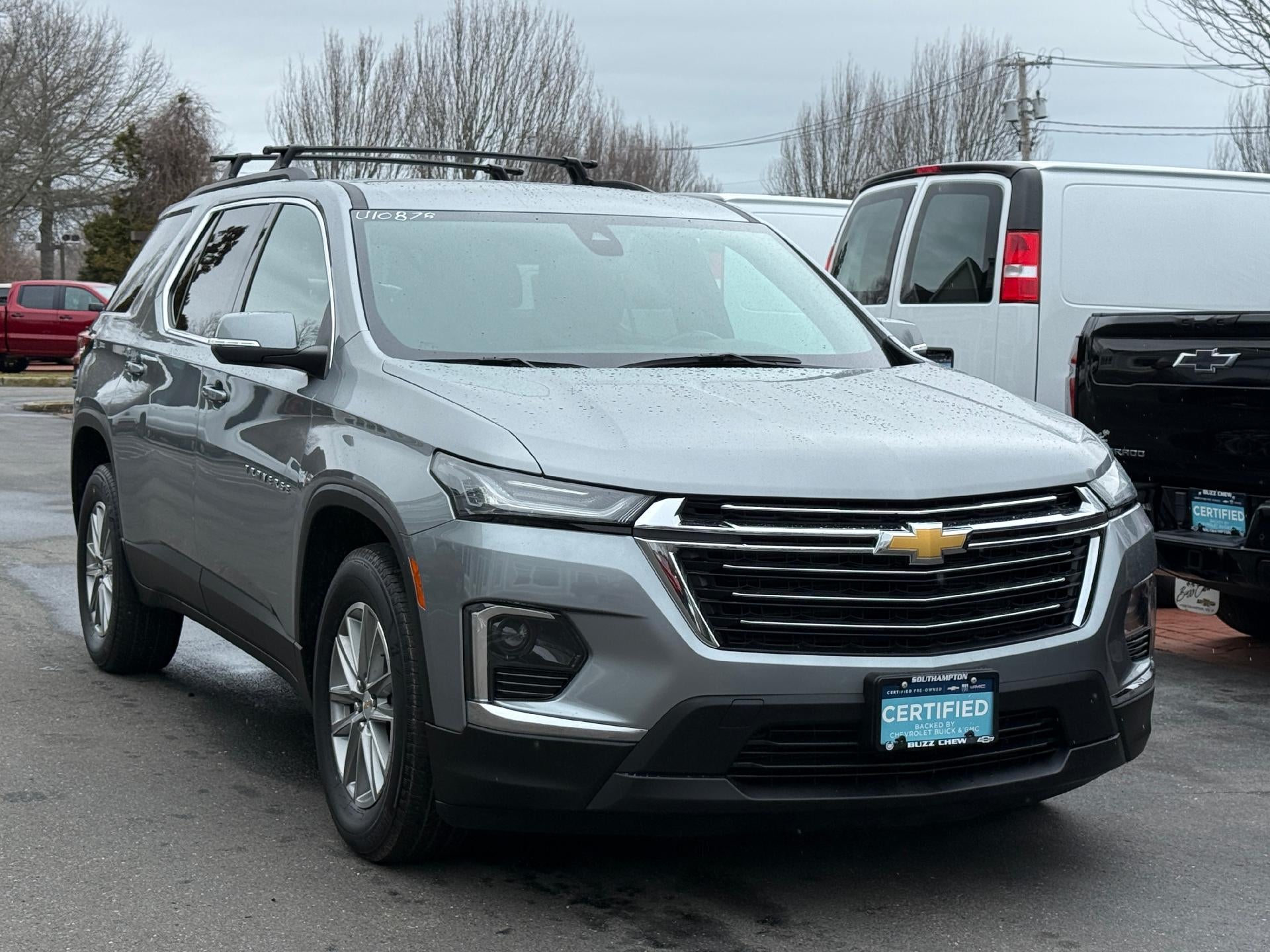 2023 Chevrolet Traverse LT Leather in Sterling Gray Metallic — front three-quarter view